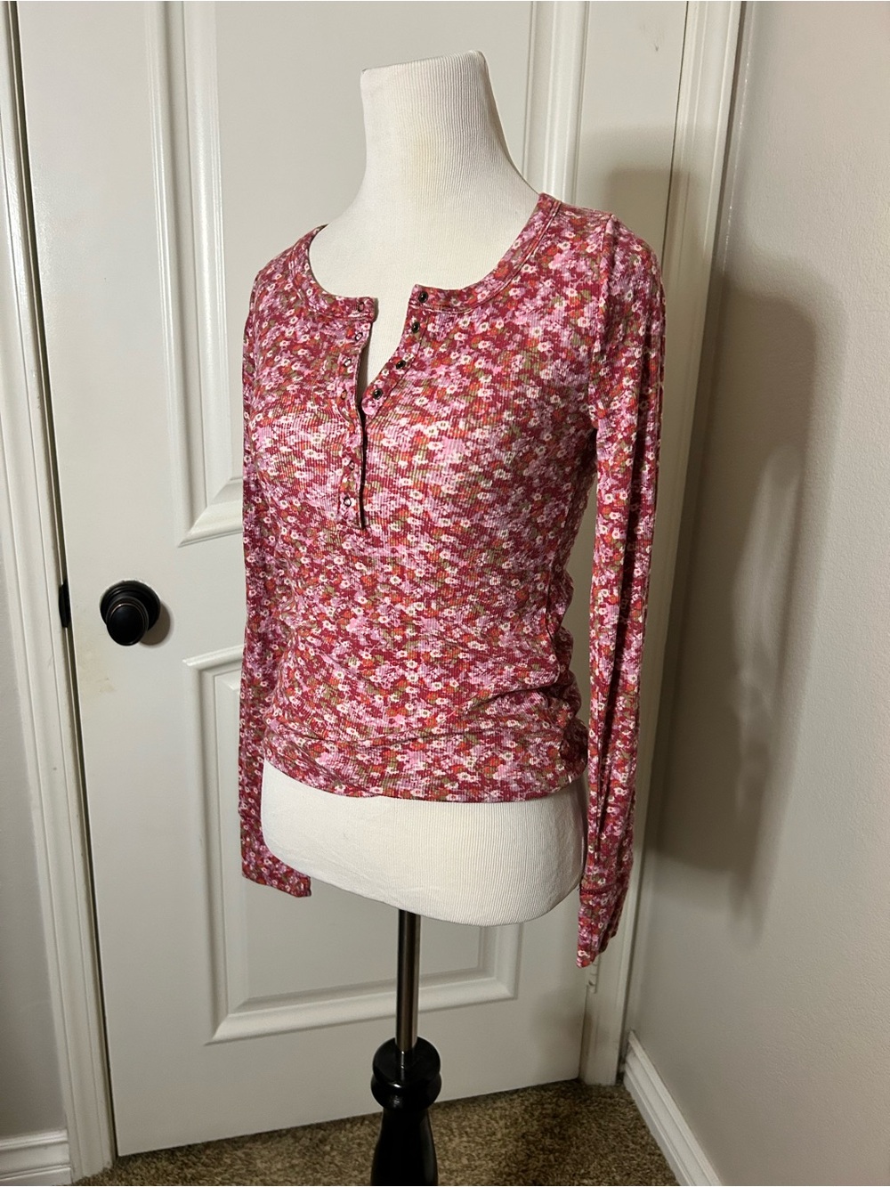 Lucky Brand Pink Floral Ribbed Henley Long Sleeve Top